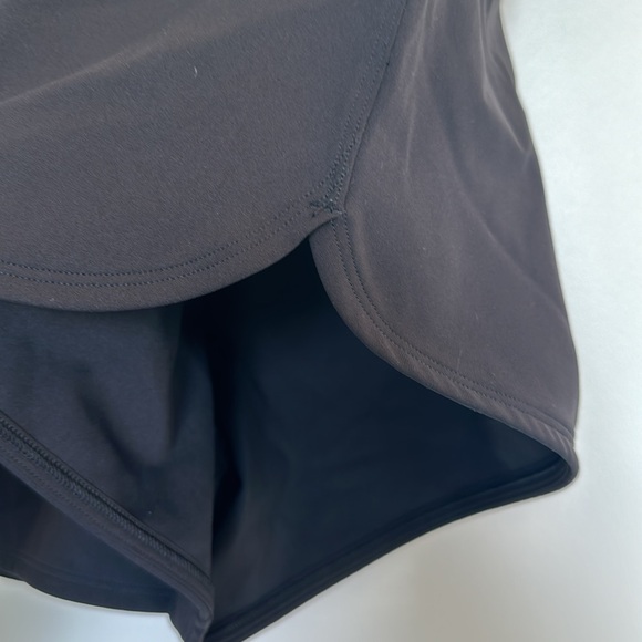 Lululemon Black drawstring shorts size 10. - Picture 4 of 7